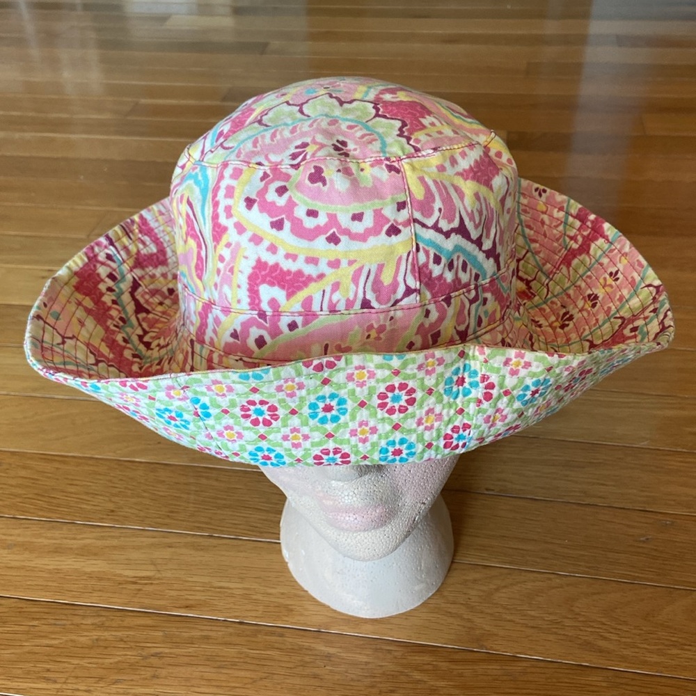 VERA BRADLEY REVERSIBLE SUNHAT